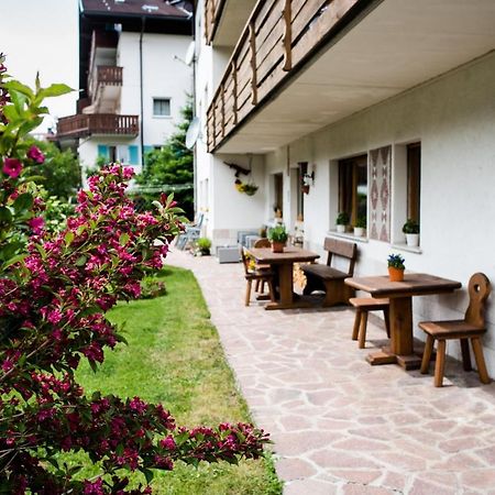 Apartment Rainer Urtijëi Buitenkant foto