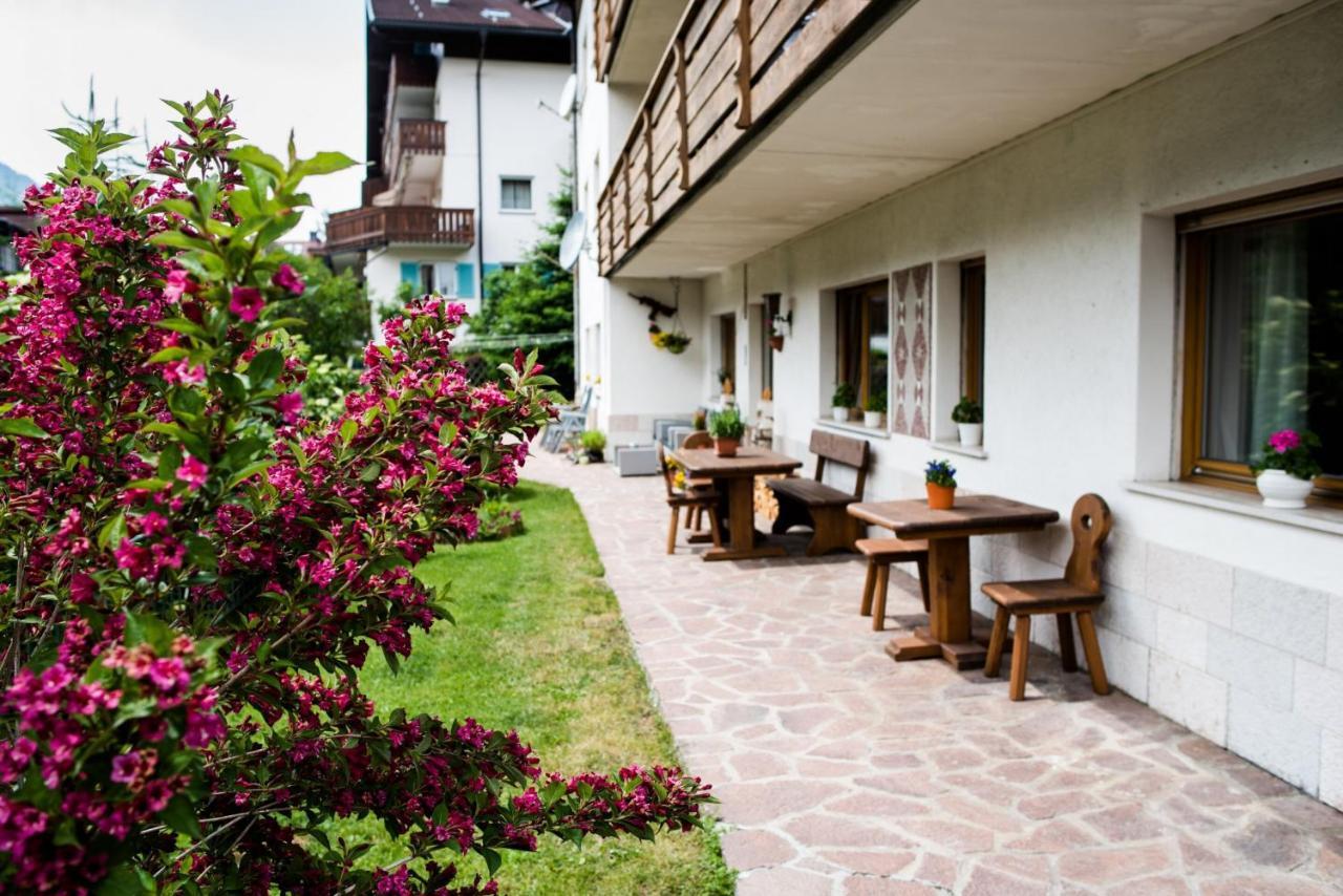 Apartment Rainer Urtijëi Buitenkant foto